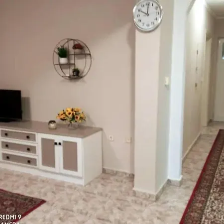 Holiday home Charming 2-Bed House In Veroia