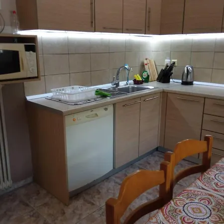Charming 2-Bed House In Veroia Holiday home